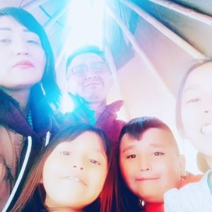 Meet your Posher, Ron vanessa